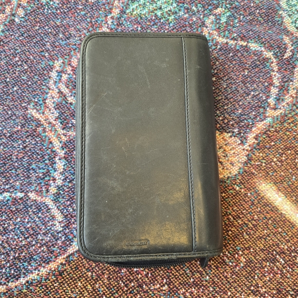 Vintage Coach Black Leather Zip Around Travel Organizer Wallet Passport Holder - Picture 2 of 6